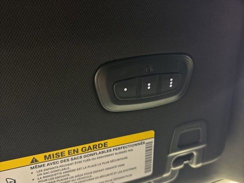 Used 2024 Jeep Grand Cherokee Limited w/ Black Appearance Package image 16