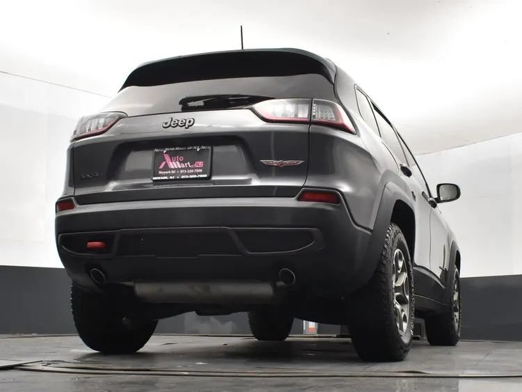 Used 2022 Jeep Cherokee Trailhawk w/ Premium Leather Package AWD/4WD image 13