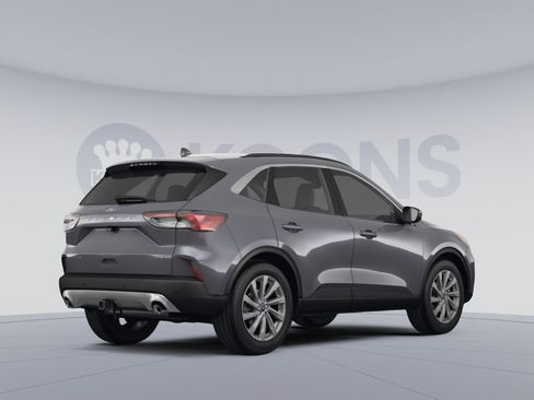 Used 2022 Ford Escape Titanium w/ Class II Trailer Tow Package AWD/4WD image 4