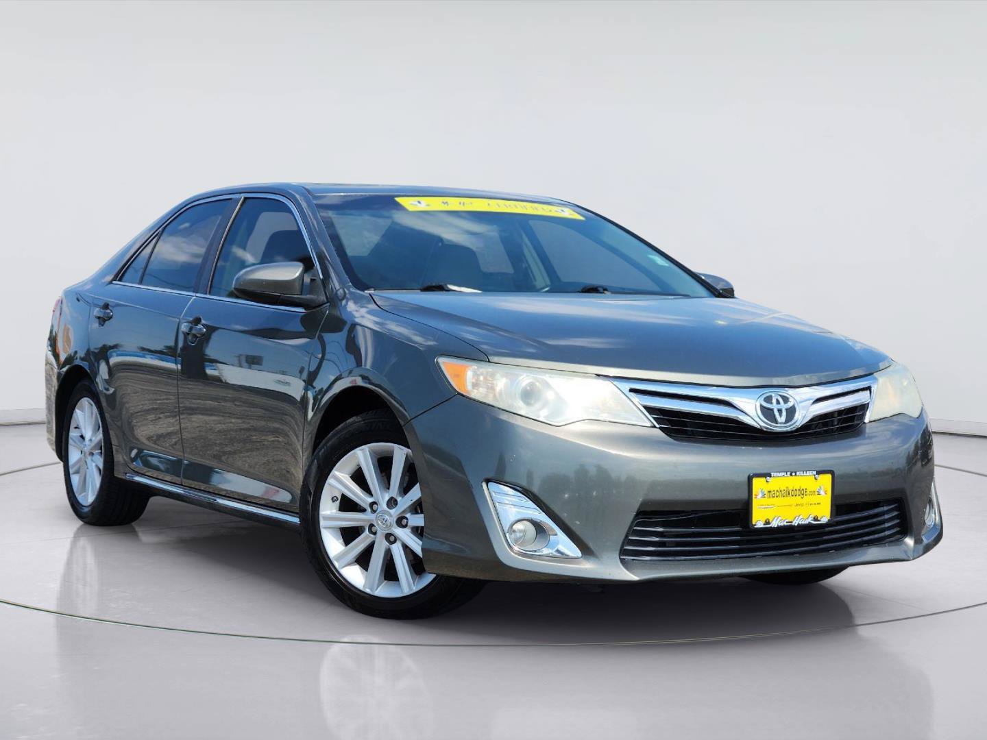Used 2012 Toyota Camry XLE FWD image 1