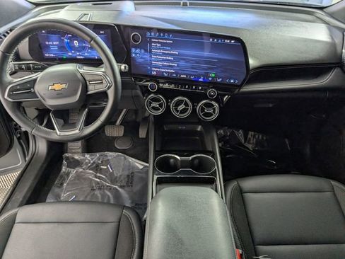 Used 2024 Chevrolet Blazer EV LT image 13