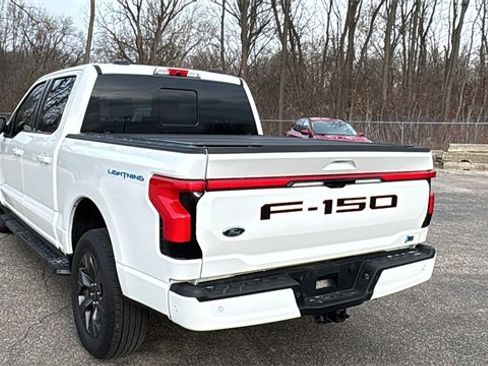 Used 2022 Ford F150 Lightning Lariat w/ Equipment Group 511A High image 5