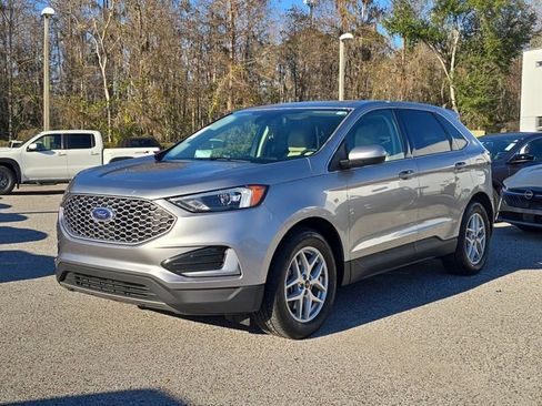 Used 2024 Ford Edge SEL image 4