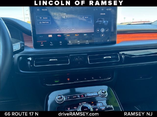 Used 2023 Lincoln Nautilus Reserve AWD/4WD image 19