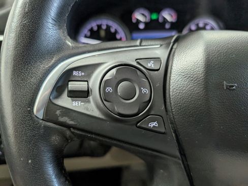 Used 2020 Buick Enclave Essence w/ Sound and Sites Package image 25
