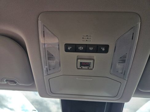 Used 2019 Toyota RAV4 LE w/ Carpet Mat Package AWD/4WD image 29