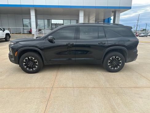 Used 2024 Chevrolet Traverse Z71 w/ LPO, Floor Liner Package AWD/4WD image 31