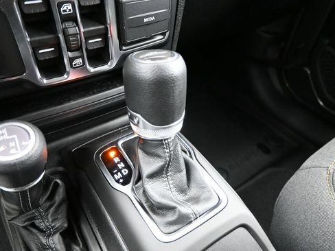 New 2026 Jeep Gladiator Sport AWD/4WD image 20