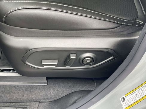 New 2025 Jeep Grand Cherokee L Limited w/ Luxury Tech Group II image 23