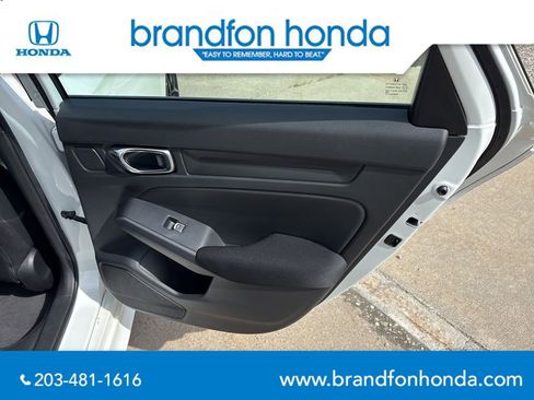 Used 2023 Honda Civic Sport image 9