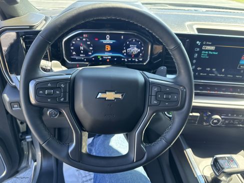 Used 2024 Chevrolet Silverado 1500 High Country w/ High Country Premium Package image 17