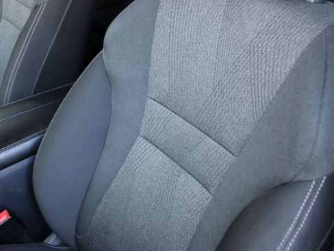 Used 2024 Nissan Rogue SV FWD image 11