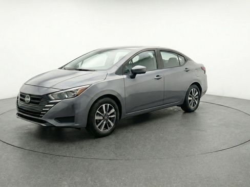 Used 2025 Nissan Versa SV FWD image 3