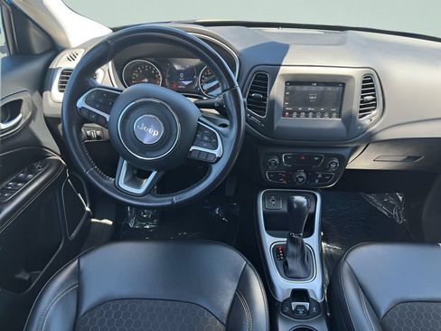 Used 2020 Jeep Compass Latitude FWD image 17