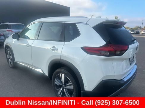 Used 2023 Nissan Rogue SL w/ SL Premium Package FWD image 4