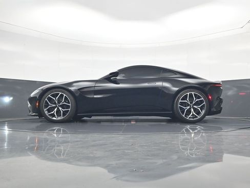 Used 2019 Aston Martin V8 Vantage Coupe RWD image 21