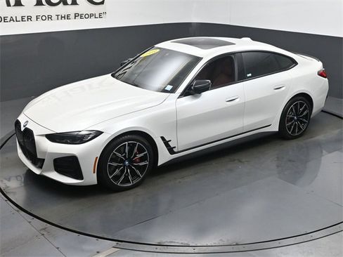 Used 2023 BMW i4 eDrive40 w/ M Sport Package image 42