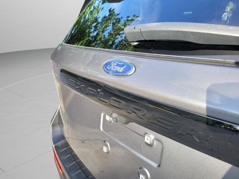 Used 2022 Ford Explorer ST w/ Equipment Group 401A AWD/4WD image 30