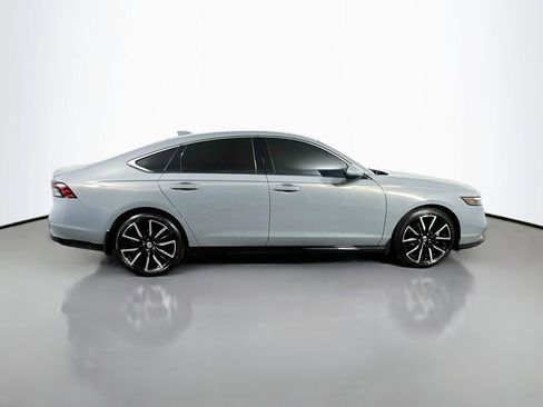 Used 2025 Honda Accord Touring image 7
