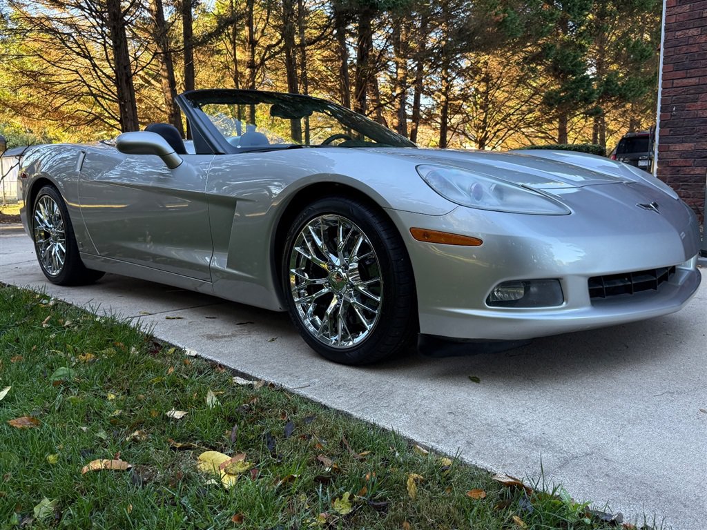 Used 2008 Chevrolet Corvette Convertible w/ Preferred Equipment Group RWD image 30