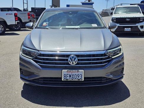 Used 2019 Volkswagen Jetta SEL FWD image 2