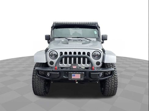 Used 2013 Jeep Wrangler Unlimited Rubicon image 2