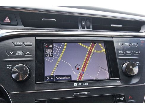 Used 2013 Toyota Avalon Limited FWD image 23
