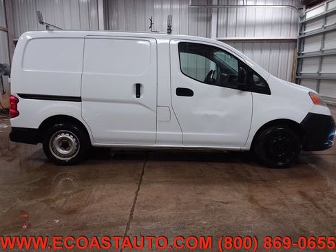 Used 2014 Nissan NV200 SV w/ Technology Package image 3