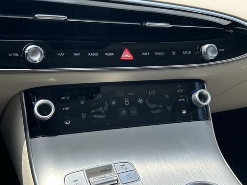 New 2027 Genesis GV70 2.5T Advanced AWD/4WD image 29