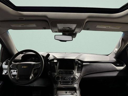 Used 2015 Chevrolet Suburban LTZ image 11