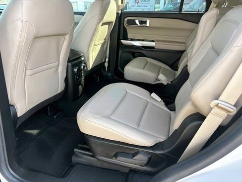 Used 2023 Ford Explorer XLT w/ Equipment Group 202A image 11