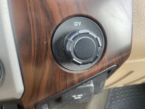 Used 2016 Ford F250 Lariat w/ Lariat Interior Package image 49