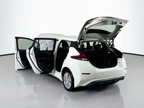 Used 2023 Nissan Leaf S FWD image 17