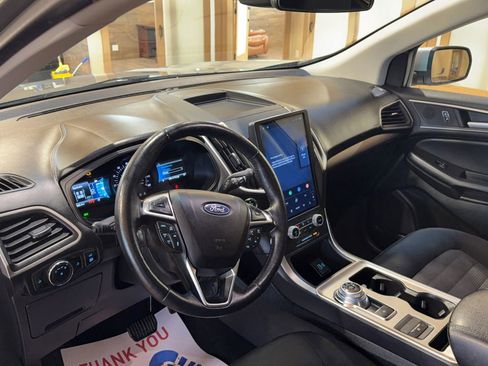 Used 2023 Ford Edge SEL w/ Cold Weather Package image 12