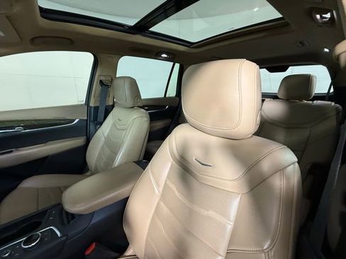 Used 2021 Cadillac XT6 Sport w/ Platinum Package image 12