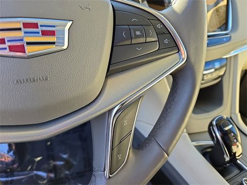 Used 2021 Cadillac XT5 Premium Luxury image 23