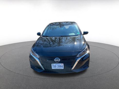 Used 2025 Nissan Altima 2.5 SV image 4