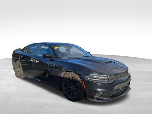Used 2017 Dodge Charger R/T image 1