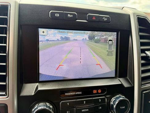 Used 2019 Ford F250 Lariat w/ Lariat Ultimate Package AWD/4WD image 27