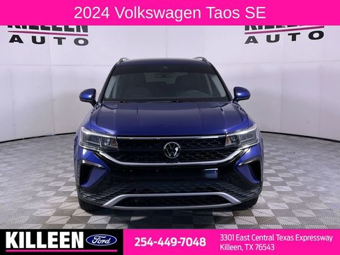 Used 2024 Volkswagen Taos SE image 2