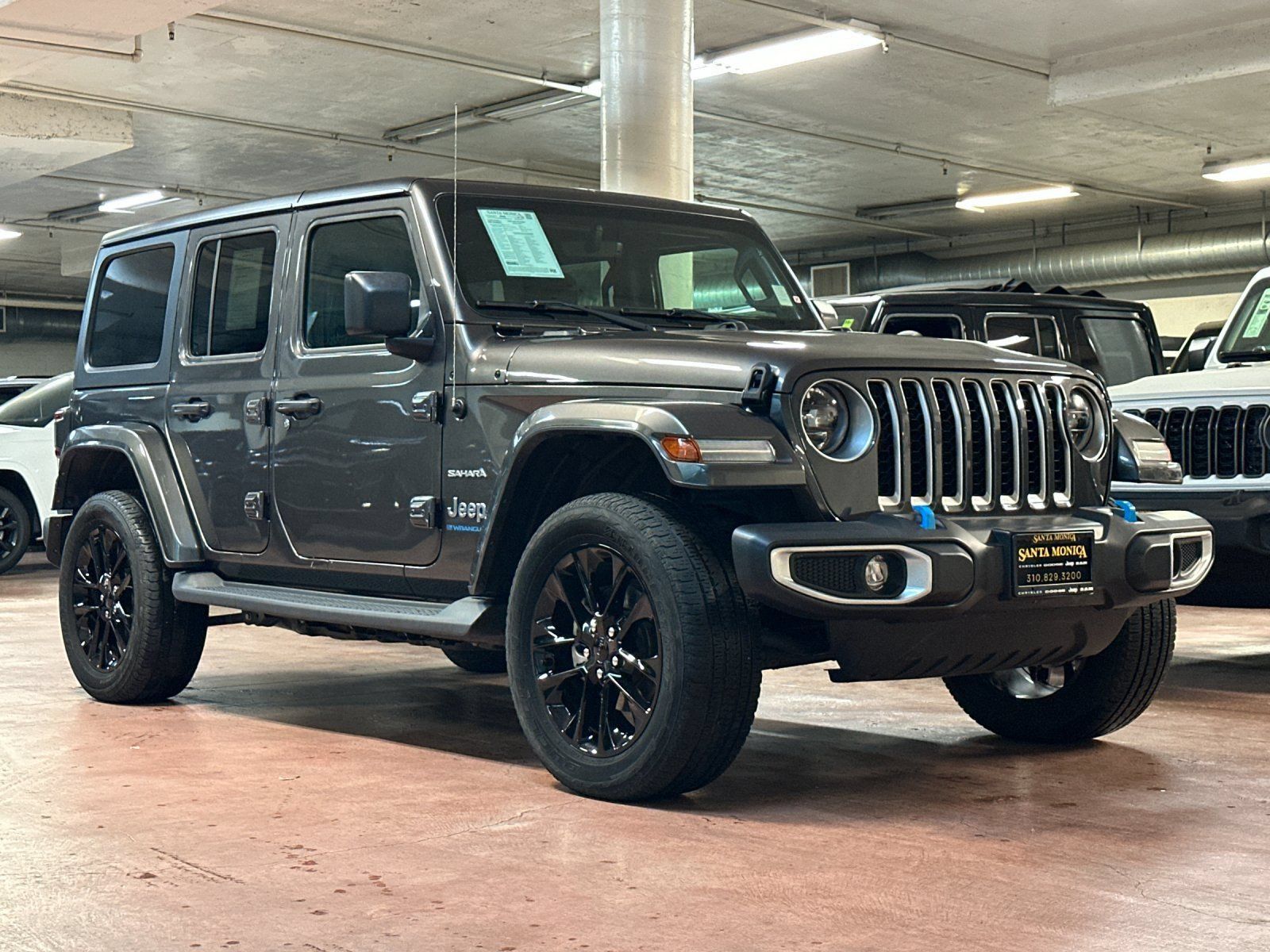 Used 2023 Jeep Wrangler Unlimited Sahara AWD/4WD image 7