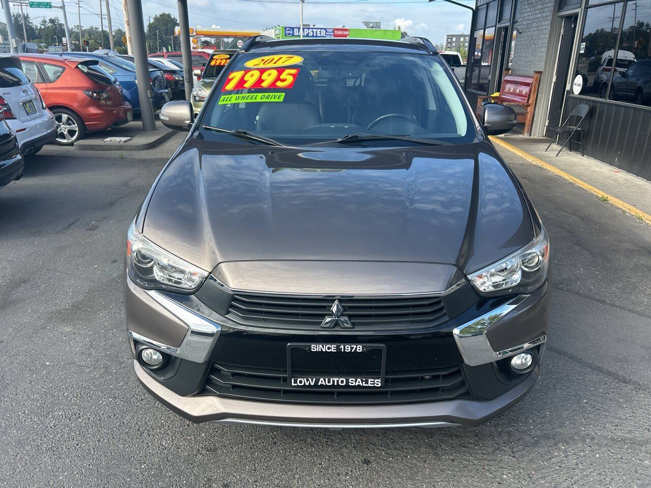 Used 2017 Mitsubishi Outlander Sport SEL AWD/4WD image 3