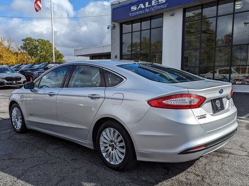 Used 2014 Ford Fusion Energi SE w/ Driver Assist Package FWD image 9