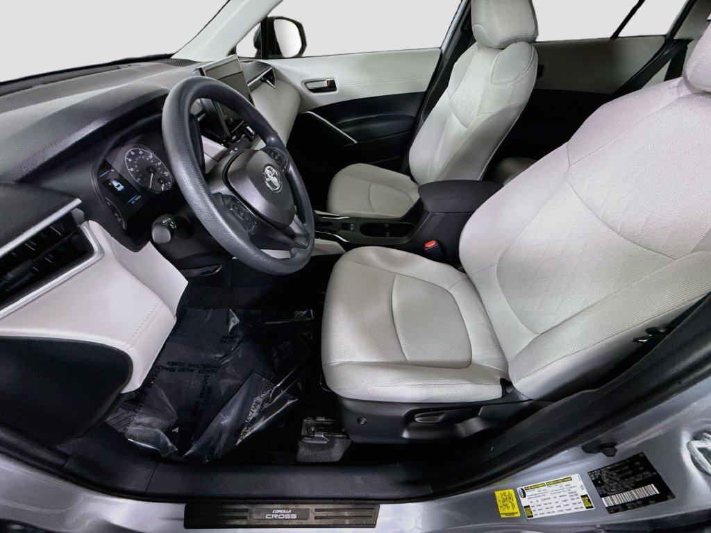 Certified 2025 Toyota Corolla Cross L FWD image 24