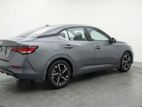 Used 2025 Nissan Sentra SV FWD image 9