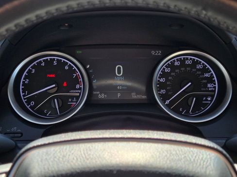 Used 2023 Toyota Camry XLE FWD image 27