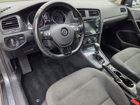 Used 2019 Volkswagen Golf S AWD/4WD image 10