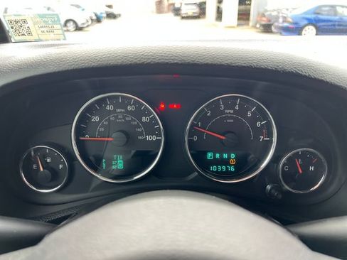 Used 2014 Jeep Wrangler Unlimited Sahara w/ Connectivity Group AWD/4WD image 20