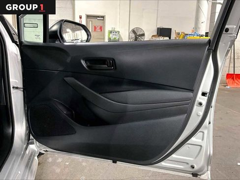 Used 2025 Toyota Corolla LE image 23