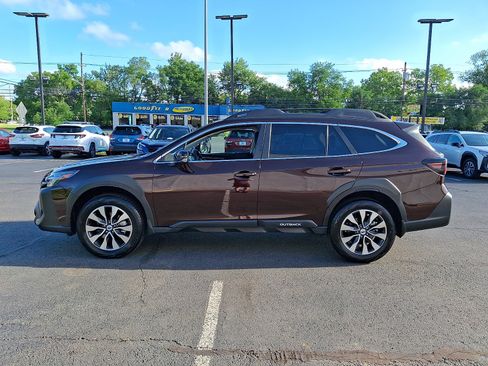 Certified 2025 Subaru Outback Limited AWD/4WD image 4